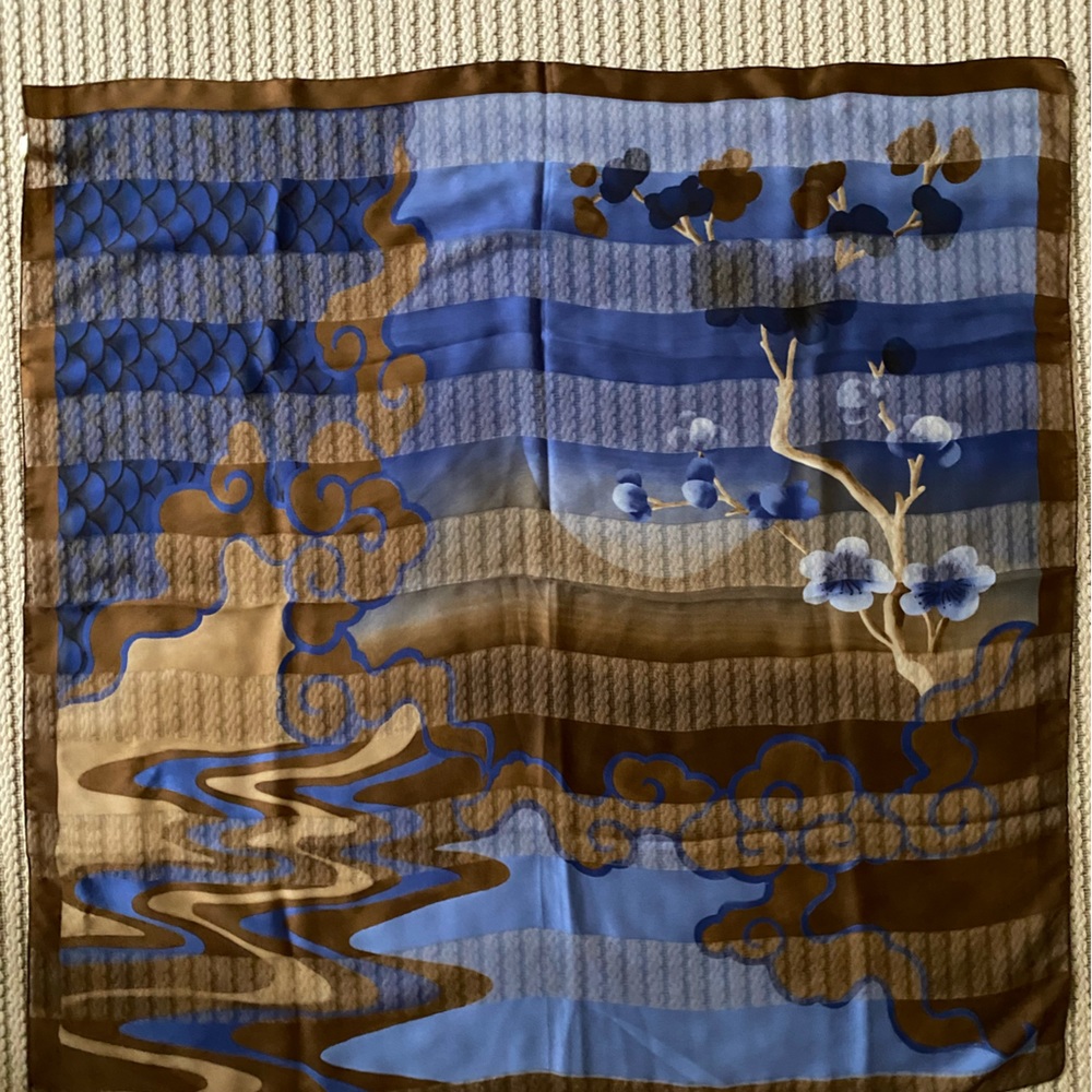 Scarf - Picture 2 of 5